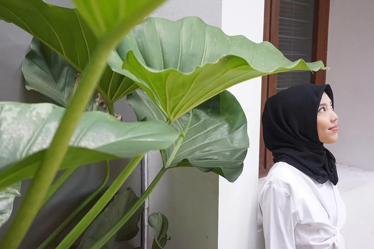 Hijab Monokrom
